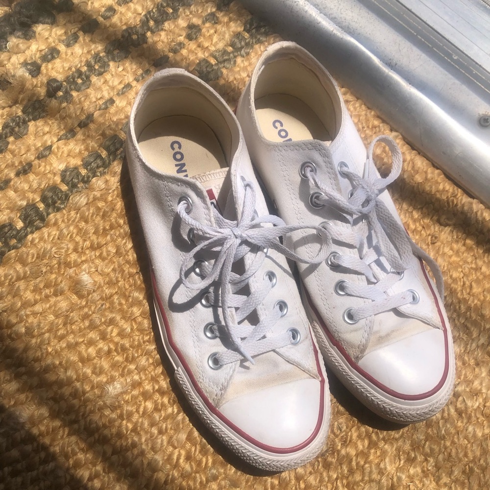 Converse women’s 8.5